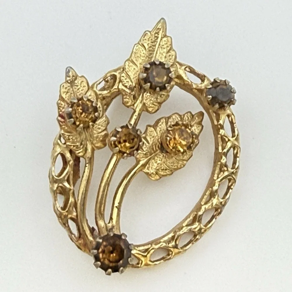 Vintage Brooch Gold Tone Oval Wreath Amber Topaz Rhinestone Floral Leaf Pin 1.5